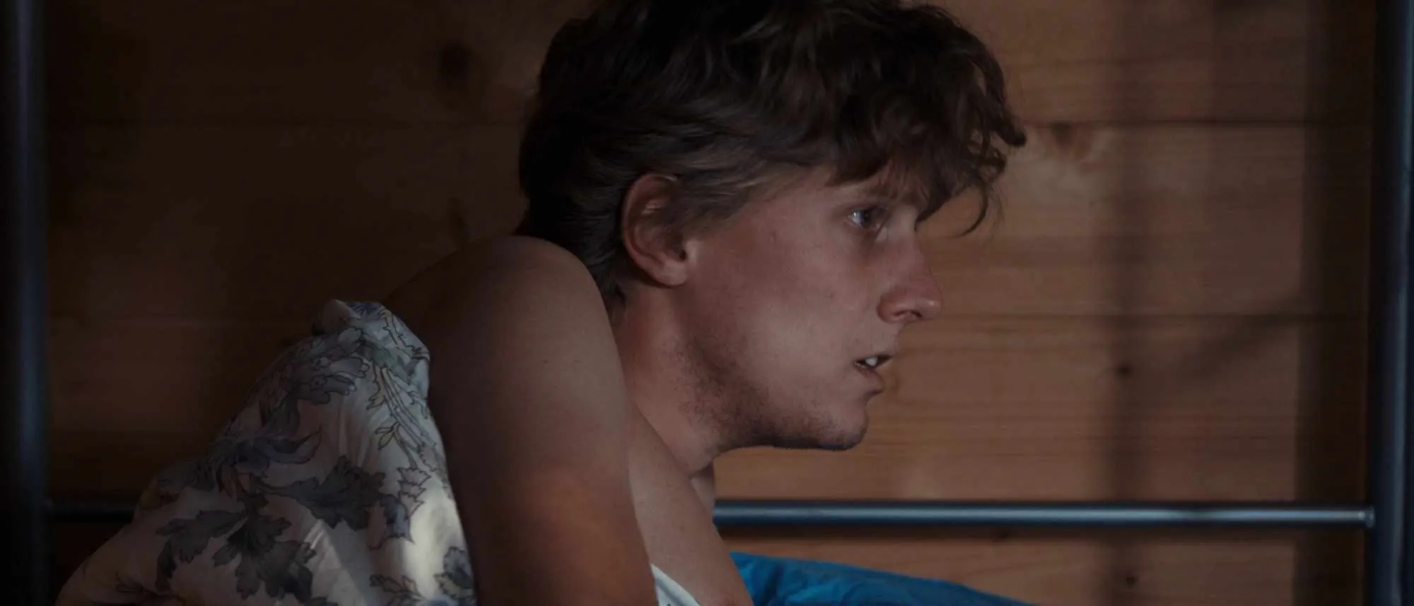 Chasing_the_Sun-still5